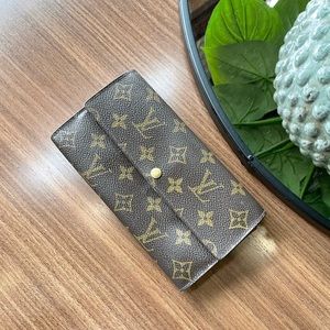 Louis Vuitton Sarah Long Wallet